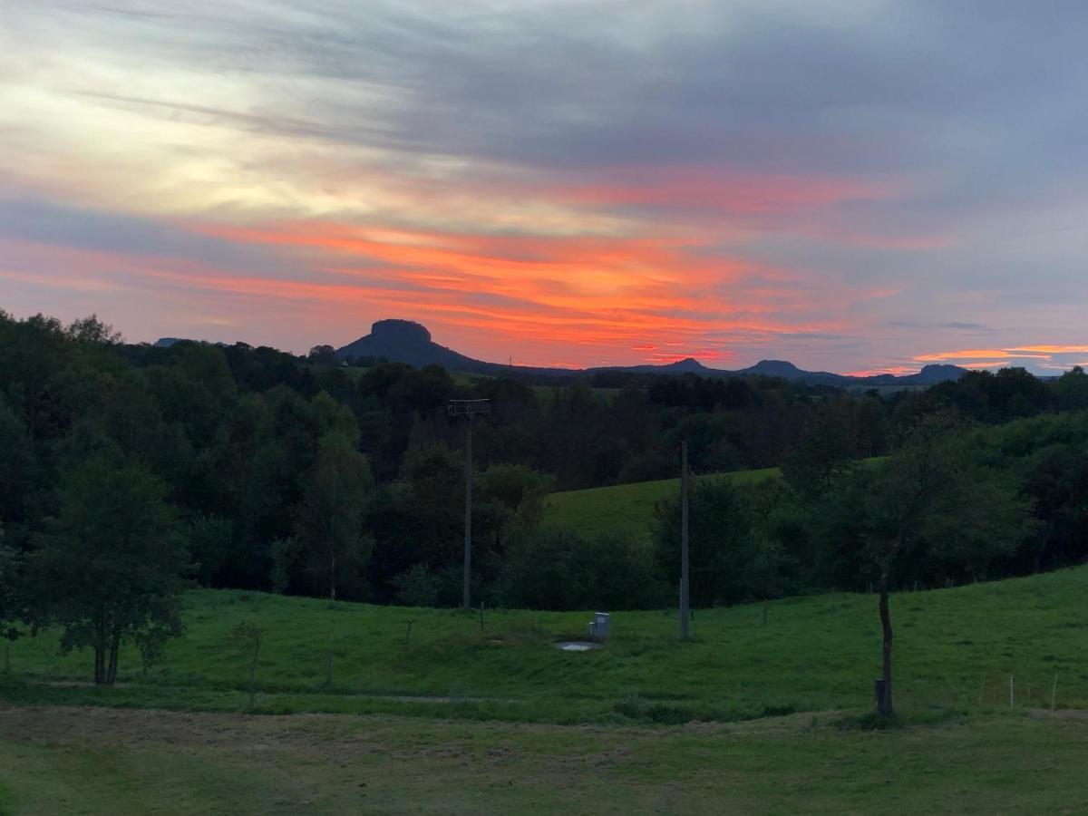 Ferienwohnung Auszeit mit Weitblick in der Sächsischen Schweiz Rathmannsdorf Exterior foto